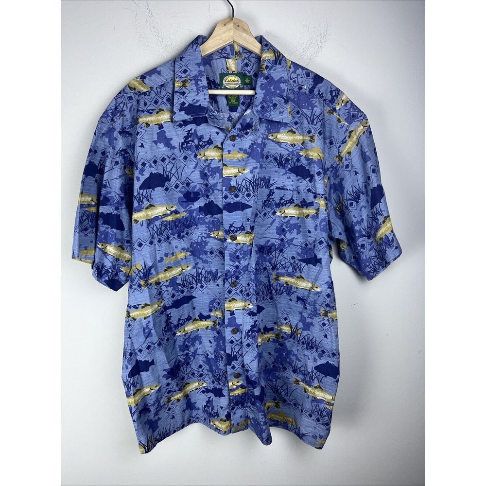 Cabelas Mens Sz. XL Blue Cotton Fish Pattern Short Sleeve Shirt
